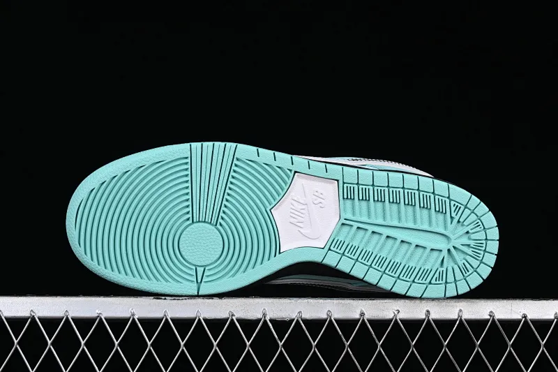 All categories Nk SB Dunk series Nk SB Dunk Low low-top sneakers C version Concepts x Nk SB Dunk Low Trick-or-treat doll Tiffany Lobster SB low-top sports and leisure sneakers BV1310-402